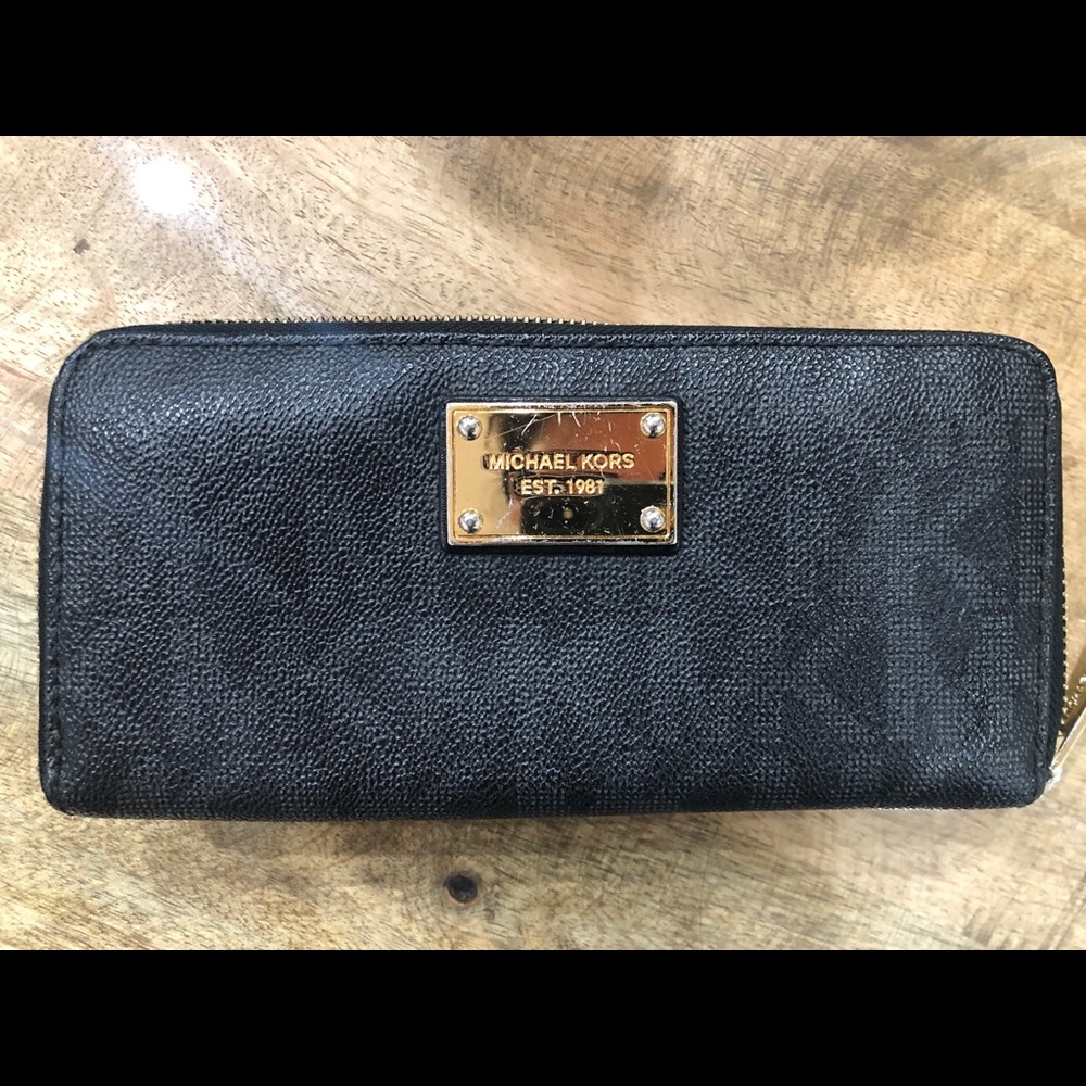 Black Michael Kors Wallet